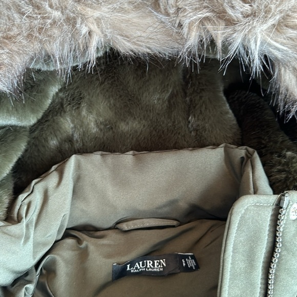 Ralph Lauren Women's Parka with Faux Fur Trim Loden size small - Picture 4 of 8